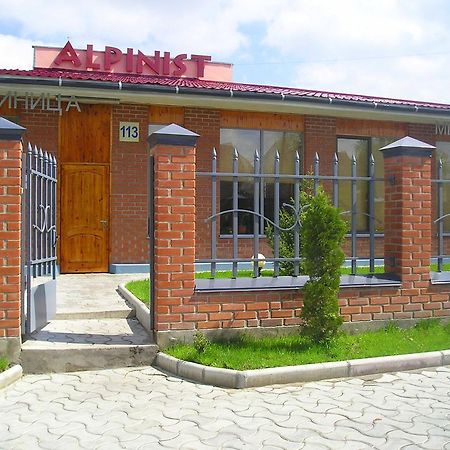 Alpinist Hotel Bishkek Exterior foto